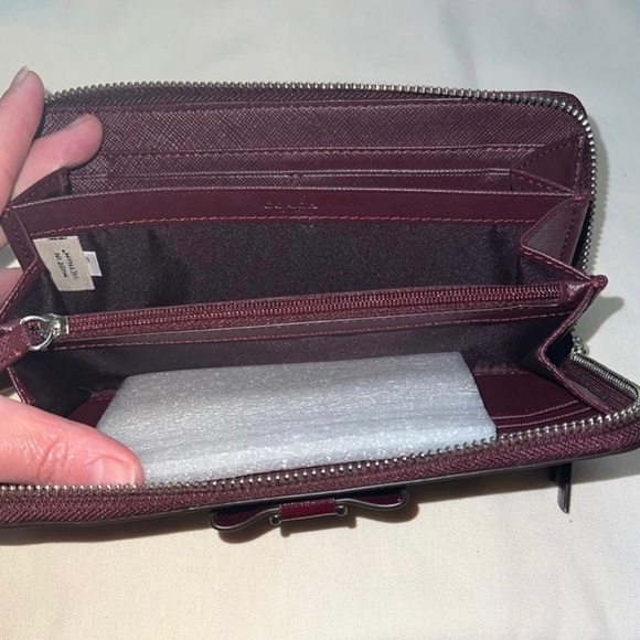 Coach Wallet - Picture 8 of 8